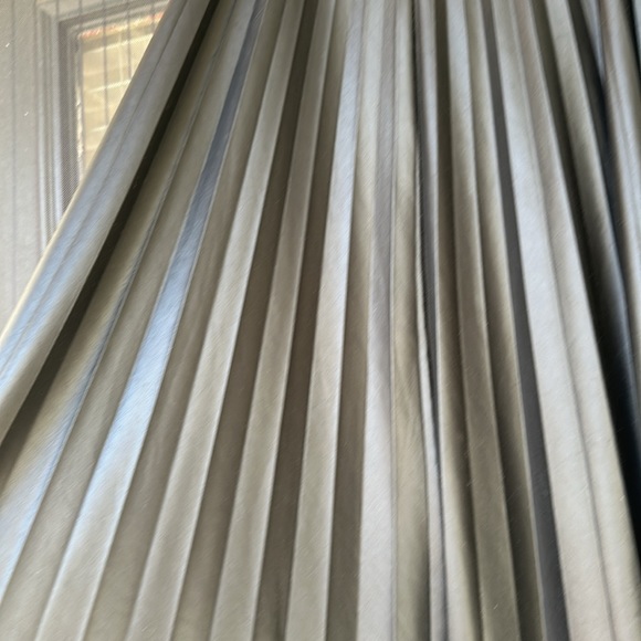 Fab’rik Faux Leather Pleated Skirt Black - Picture 3 of 3